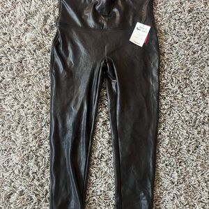 NWT Spanx Faux Leather Cropped leggings